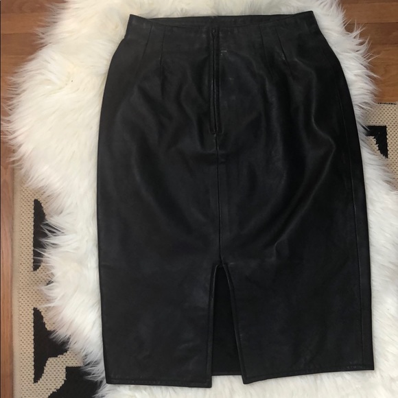 Vakko Black Leather Skirt - Picture 3 of 5
